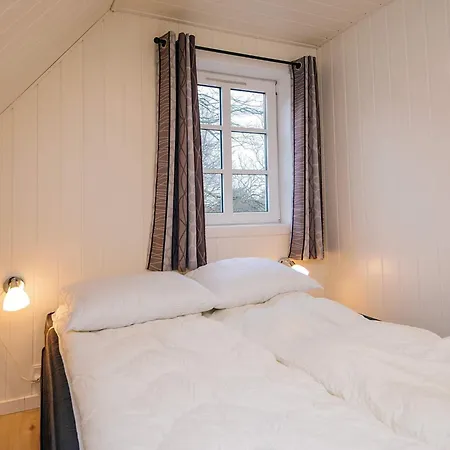 4 Star In Holiday home Hojer