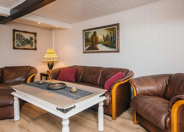 4 Star In Holiday home Hojer